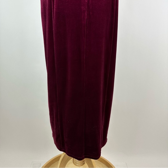 BCBGMAXAZRIA Burgundy Maren Velvet Dress Size Large - Picture 3 of 11